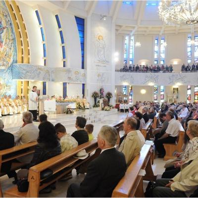 17 mai: Iaşi (catedrală): Liturghie la 1 an de la beatificarea ep. Anton Durcovici
