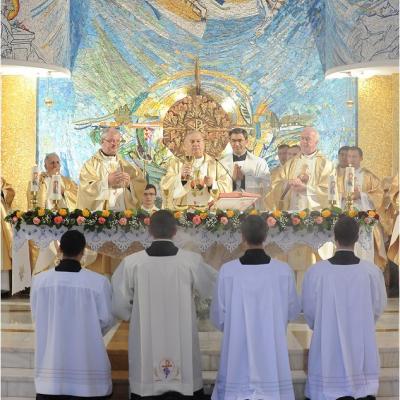 17 mai: Iaşi (catedrală): Liturghie la 1 an de la beatificarea ep. Anton Durcovici