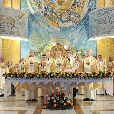 17 mai: Iaşi (catedrală): Liturghie la 1 an de la beatificarea ep. Anton Durcovici