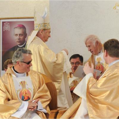 17 mai: Iaşi (catedrală): Liturghie la 1 an de la beatificarea ep. Anton Durcovici