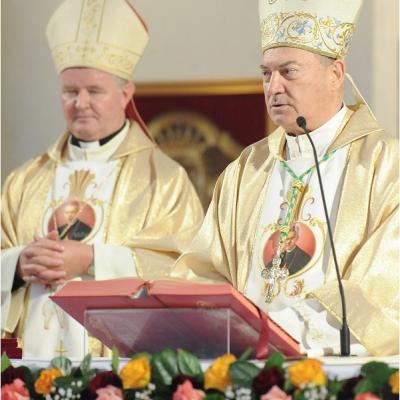 17 mai: Iaşi (catedrală): Liturghie la 1 an de la beatificarea ep. Anton Durcovici