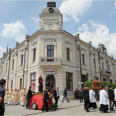 17 mai: Iaşi (catedrală): Liturghie la 1 an de la beatificarea ep. Anton Durcovici