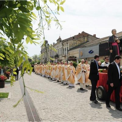 17 mai: Iaşi (catedrală): Liturghie la 1 an de la beatificarea ep. Anton Durcovici