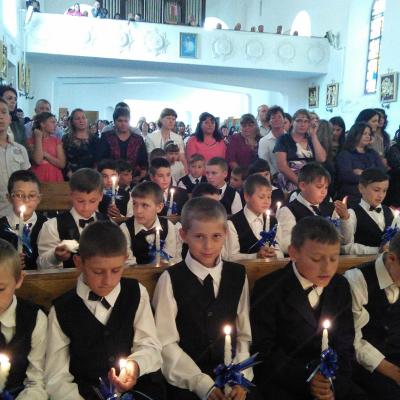 17 mai: Cleja "Sfântul Francisc": Prima sfântă Împărtăşanie