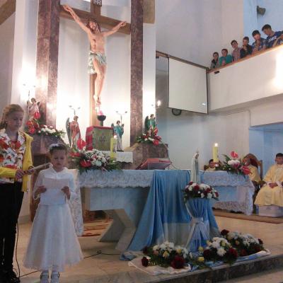 17 mai: Cleja "Sfântul Francisc": Prima sfântă Împărtăşanie