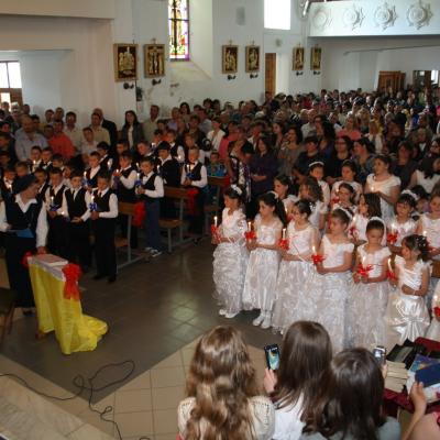 17 mai: Cleja "Sfântul Francisc": Prima sfântă Împărtăşanie