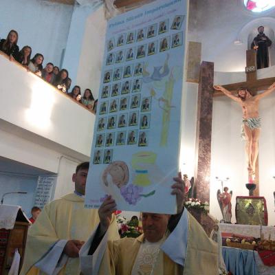 17 mai: Cleja "Sfântul Francisc": Prima sfântă Împărtăşanie