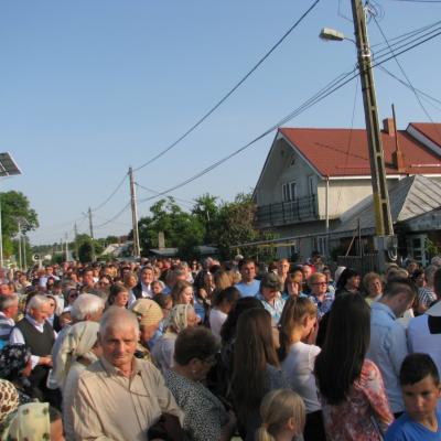 24 mai: Baraţi: Rusalii, hram şi pelerinaj