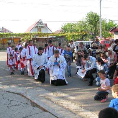 24 mai: Baraţi: Rusalii, hram şi pelerinaj