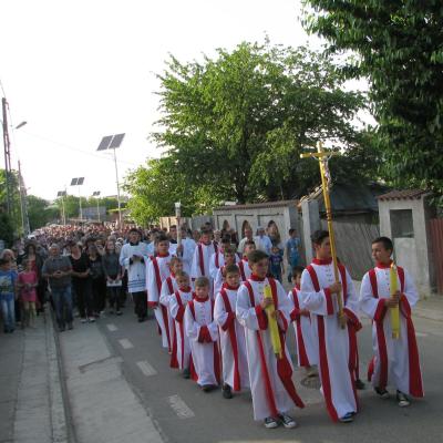 24 mai: Baraţi: Rusalii, hram şi pelerinaj