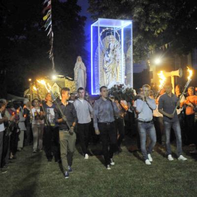 24 mai: Baraţi: Rusalii, hram şi pelerinaj