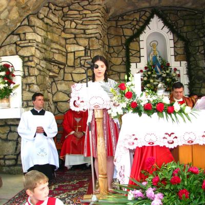 24 mai: Baraţi: Rusalii, hram şi pelerinaj