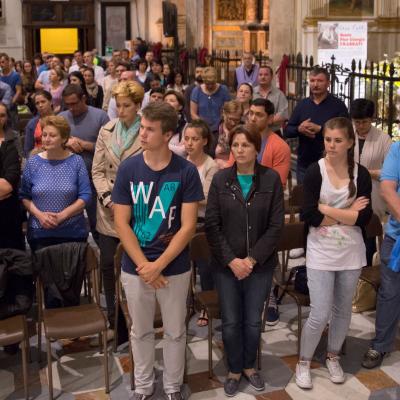 25 mai: Torino: Liturghia venerării Giulgiului prezidată de PS Aurel Percă