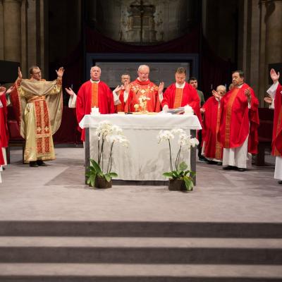 25 mai: Torino: Liturghia venerării Giulgiului prezidată de PS Aurel Percă