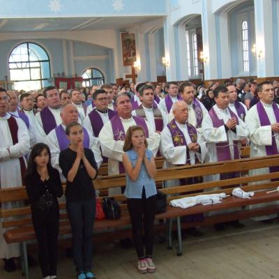 27 mai: Tămăşeni: Funeraliile părintelui Damian Vătămănelu