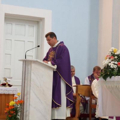 27 mai: Tămăşeni: Funeraliile părintelui Damian Vătămănelu