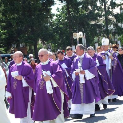 27 mai: Tămăşeni: Funeraliile părintelui Damian Vătămănelu