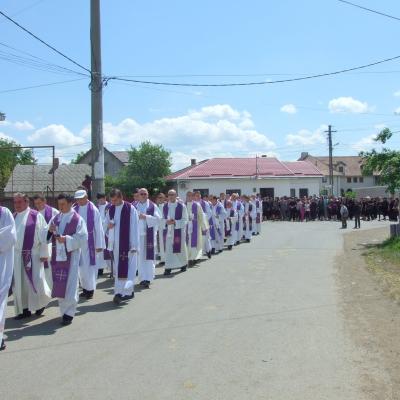 27 mai: Tămăşeni: Funeraliile părintelui Damian Vătămănelu