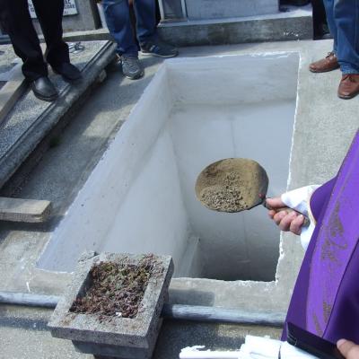 27 mai: Tămăşeni: Funeraliile părintelui Damian Vătămănelu