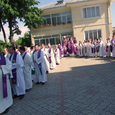 27 mai: Tămăşeni: Funeraliile părintelui Damian Vătămănelu