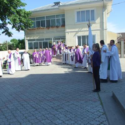 27 mai: Tămăşeni: Funeraliile părintelui Damian Vătămănelu