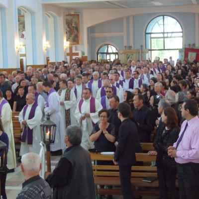 27 mai: Tămăşeni: Funeraliile părintelui Damian Vătămănelu