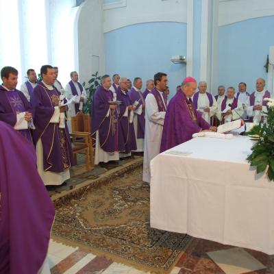 27 mai: Tămăşeni: Funeraliile părintelui Damian Vătămănelu