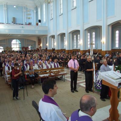 27 mai: Tămăşeni: Funeraliile părintelui Damian Vătămănelu