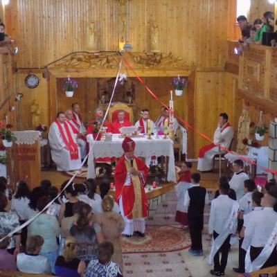30 mai: Cuchiniş: Administrarea Mirului pentru candidaţii din Parohia Brusturoasa