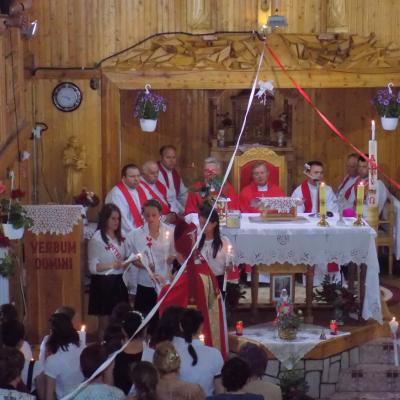30 mai: Cuchiniş: Administrarea Mirului pentru candidaţii din Parohia Brusturoasa