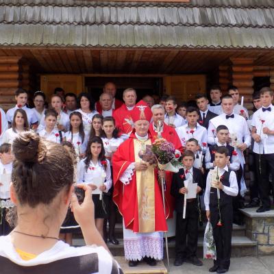 30 mai: Cuchiniş: Administrarea Mirului pentru candidaţii din Parohia Brusturoasa
