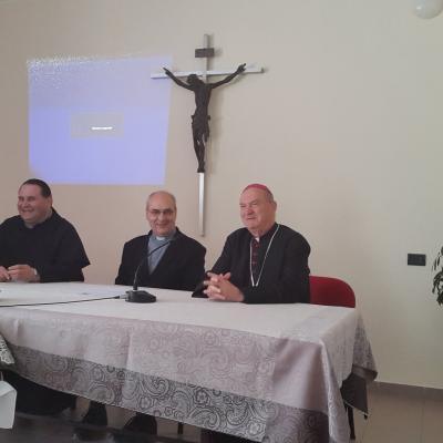 30 mai: Traian: Simpozionul naţional "Şcoala - pedagog al vocaţiei"