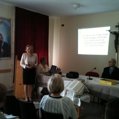 30 mai: Traian: Simpozionul naţional "Şcoala - pedagog al vocaţiei"