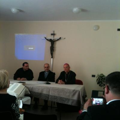 30 mai: Traian: Simpozionul naţional "Şcoala - pedagog al vocaţiei"
