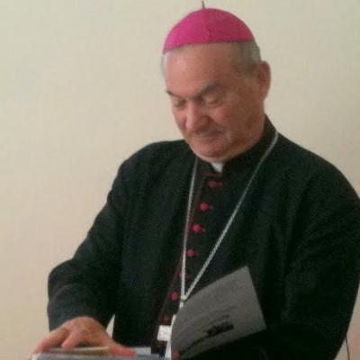 30 mai: Traian: Simpozionul naţional "Şcoala - pedagog al vocaţiei"