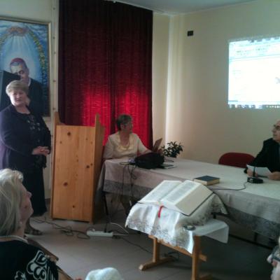 30 mai: Traian: Simpozionul naţional "Şcoala - pedagog al vocaţiei"