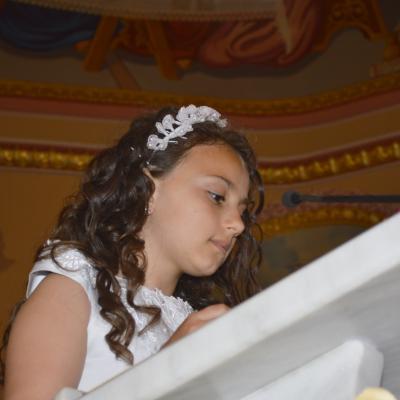 31 mai: Huşi-Corni: Prima Sfântă Împărtăşanie alături de episcopul Aurel Percă