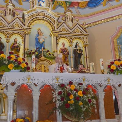 31 mai: Huşi-Corni: Prima Sfântă Împărtăşanie alături de episcopul Aurel Percă