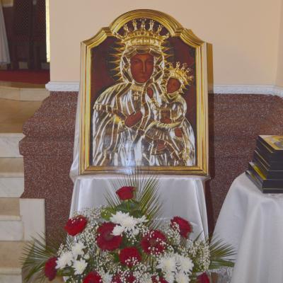 31 mai: Huşi-Corni: Prima Sfântă Împărtăşanie alături de episcopul Aurel Percă