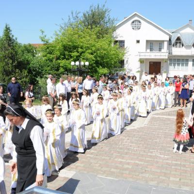 31 mai: Bacău "Fericitul Ieremia": Prima sfântă Împărtăşanie