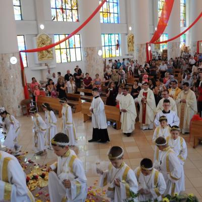 31 mai: Bacău "Fericitul Ieremia": Prima sfântă Împărtăşanie