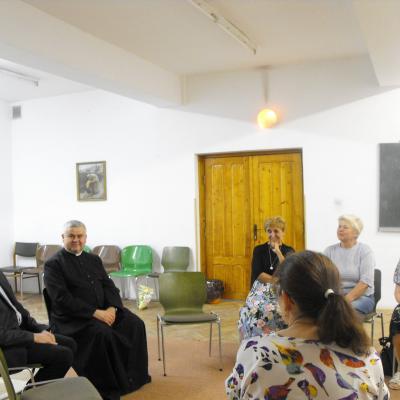 1 iunie: Iaşi: O relicvă a sfântului Vincenţiu de Paul la vincenţienii din comunitatea "Sfânta Tereza a Pruncului Isus"