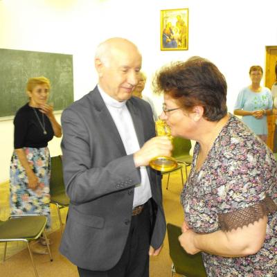 1 iunie: Iaşi: O relicvă a sfântului Vincenţiu de Paul la vincenţienii din comunitatea "Sfânta Tereza a Pruncului Isus"