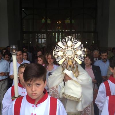4 iunie: Bacău "Fericitul Ieremia": Procesiunea euharistică de Joia Verde
