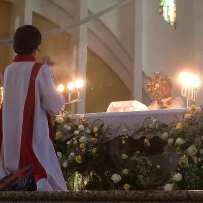 4 iunie: Bacău "Fericitul Ieremia": Procesiunea euharistică de Joia Verde