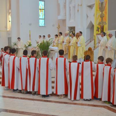4 iunie: Bacău "Sfântul Nicolae": Procesiunea din Solemnitatea Corpus Domini