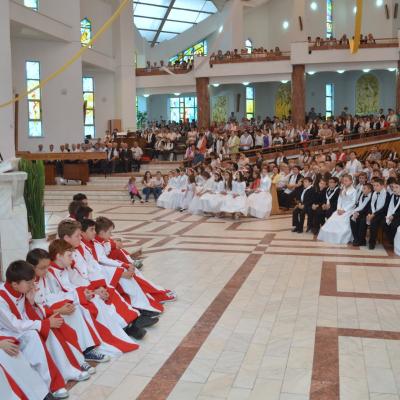 4 iunie: Bacău "Sfântul Nicolae": Procesiunea din Solemnitatea Corpus Domini