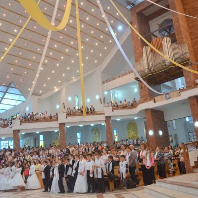 4 iunie: Bacău "Sfântul Nicolae": Procesiunea din Solemnitatea Corpus Domini