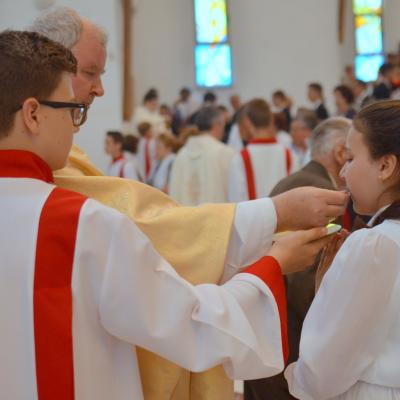 4 iunie: Bacău "Sfântul Nicolae": Procesiunea din Solemnitatea Corpus Domini