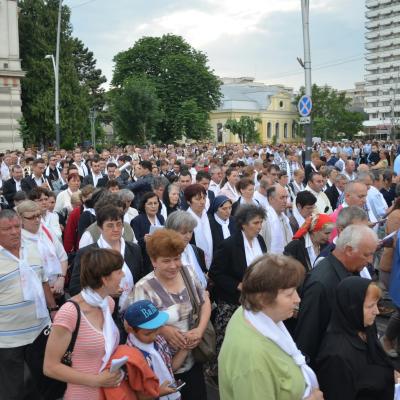 4 iunie: Bacău "Sfântul Nicolae": Procesiunea din Solemnitatea Corpus Domini